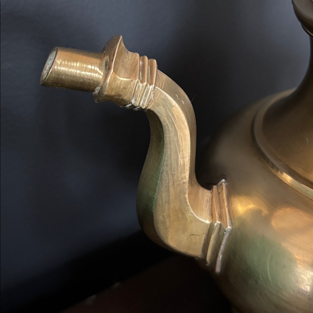 Vintage Brass Tea Coffee Pot Baker Furniture Made in India Gold Tone 11” Tall - Picture 3 of 11